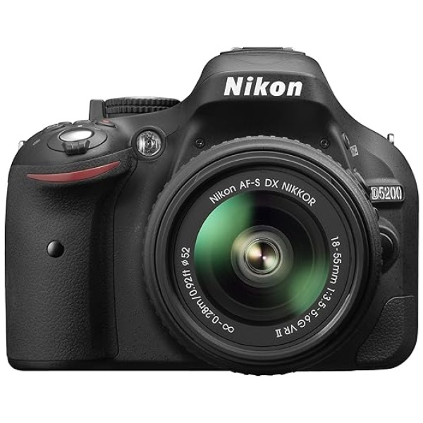 Nikon D5200 Nikkor 18/55 VR II Fotocamera Reflex Digitale, 24.1 Megapixel, LCD HD 3" Regolabile, Nero [Versione EU]