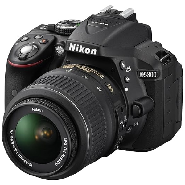 Nikon D5300 - Fotocamera digitale SLR con kit obiettivo VR 18-55 mm, 24,2 MP, schermo LCD da 3,2 pollici, Wi-Fi e GPS (ricondizionato)