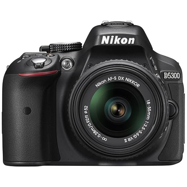 Nikon D5300 Fotocamera Reflex Digitale con Obbietivo Nikkor AF-P 18/55VR, 24.1 Megapixel, LCD HD Regolabile da 3", Nero