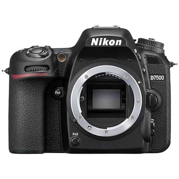 Nikon D7500 Body Fotocamera Reflex Digitale, 20,9 Megapixel, Wi-Fi, Bluetooth, SD 8GB 300x Premium Lexar, Nero [Nital Card: 4 Anni di Garanzia]